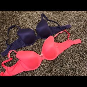 Victoria’s Secret Bra 2 Bras 34D & 34DD